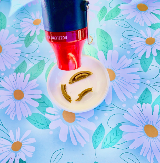 Pearly teeth wax holistic tooth application - Warm step